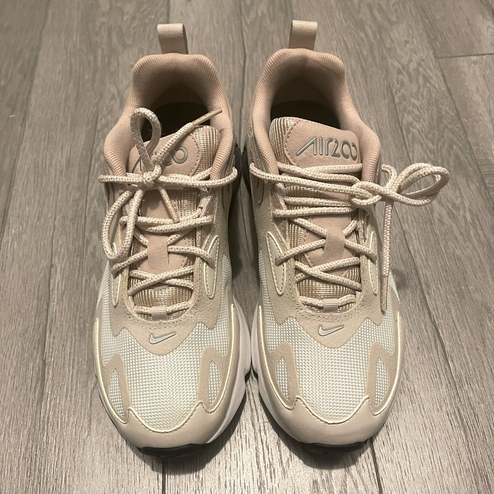Nike Women's Air Max 200 Low-Top Sneakers (Size - women’s 6.5)